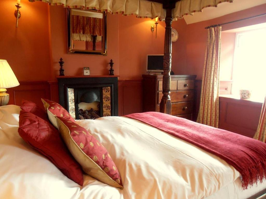 The Hunters Rest Clutton
